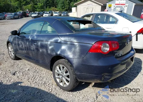 2010 Volkswagen Eos Komfort z USA, uszkodzony, nr VIN WVWBA7AH0AV011877